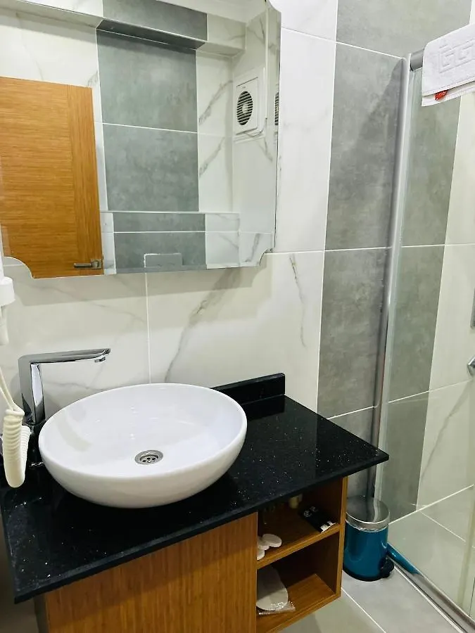 Queen Palace Hotel Trabzon 4*,